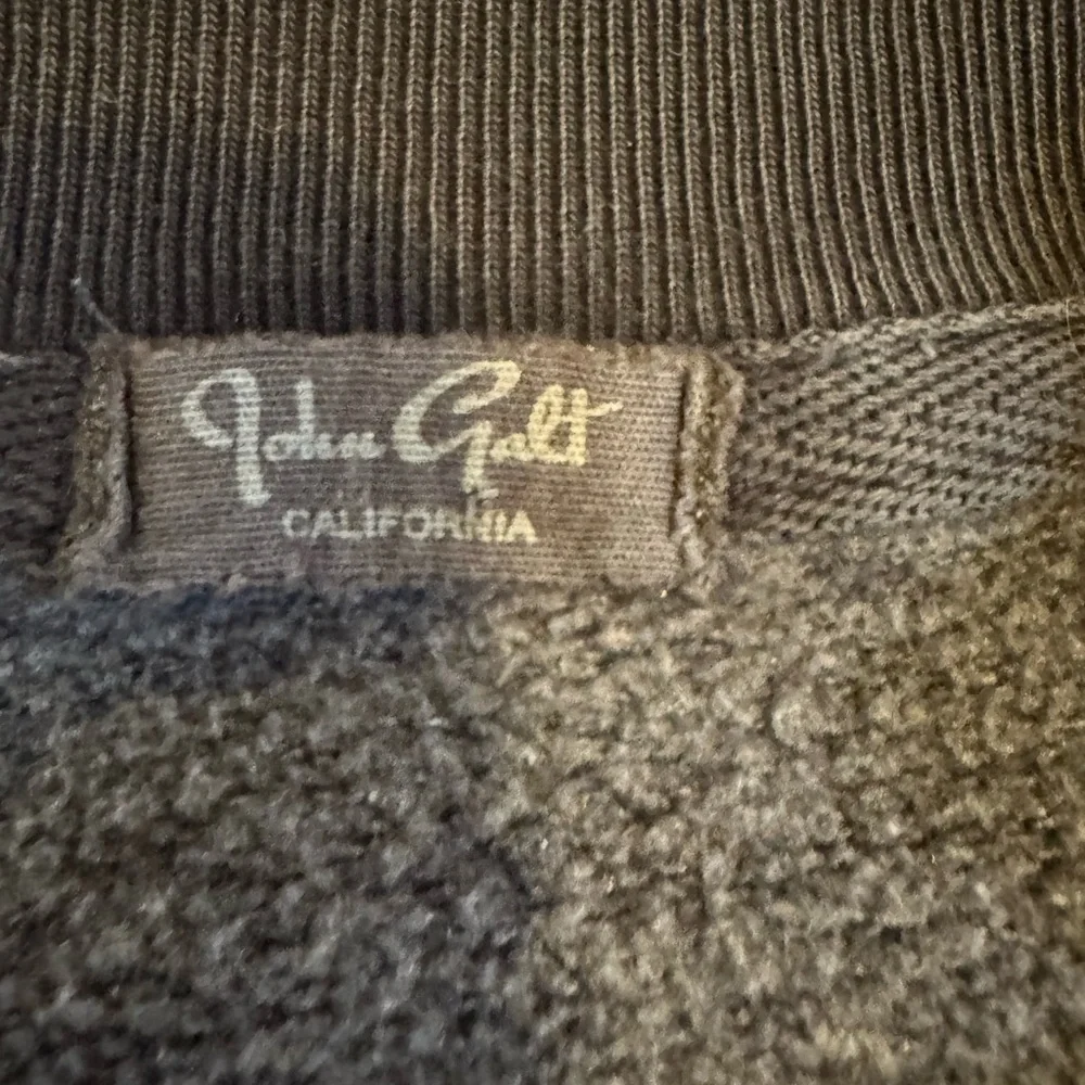 Brandy Melville Navy “New York” Sweatshirt - Picture 5 of 10